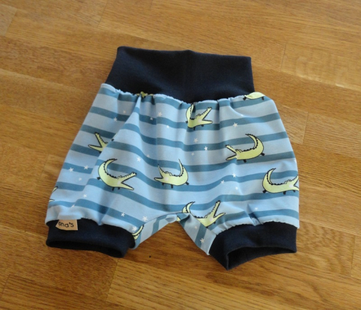 Kurze Pumphose Krokodil blau Größe 74