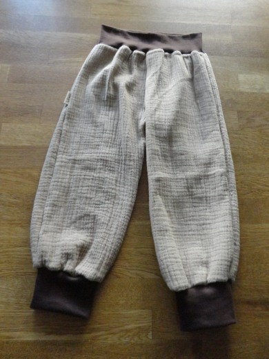 Mitwachshose Musselin beige Größe 98/104