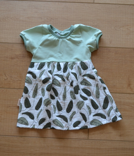 Babykleid grün Blätter Größe 74