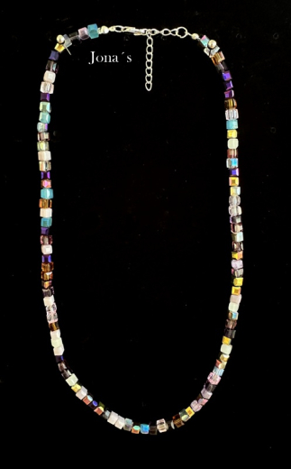 Glasschliffperlen Kette eckig lila