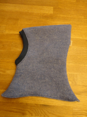 Wollwalk Schlupfmütze blau meliert / Eule