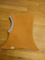 Wollwalk Schlupfmütze ocker / Eule
